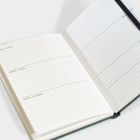 2026 National Parks Weekly Planner with Elastic Closure